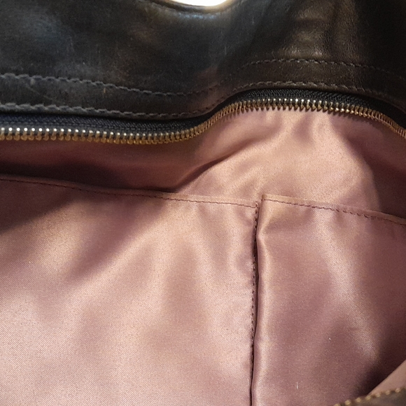 Coach Classic Signature Pattern Purse - Picture 9 of 11